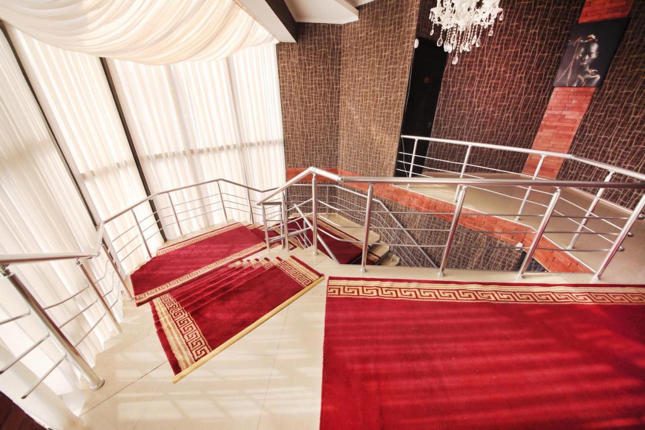Hotel Tamari Kutaisi Ngoại thất bức ảnh